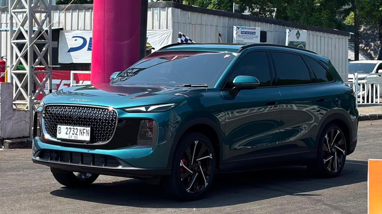 Kesan Pertama Mengemudi Lepas L8 PHEV: SUV Hybrid Terinspirasi Leopard di Indonesia