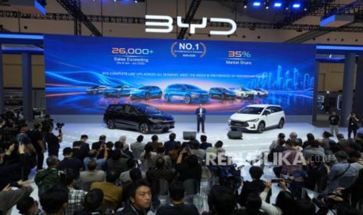BYD Perkuat Lini MPV Kendaraan Energi Baru dengan M6 EV dan BYD M6 DM di GIIAS 2026
